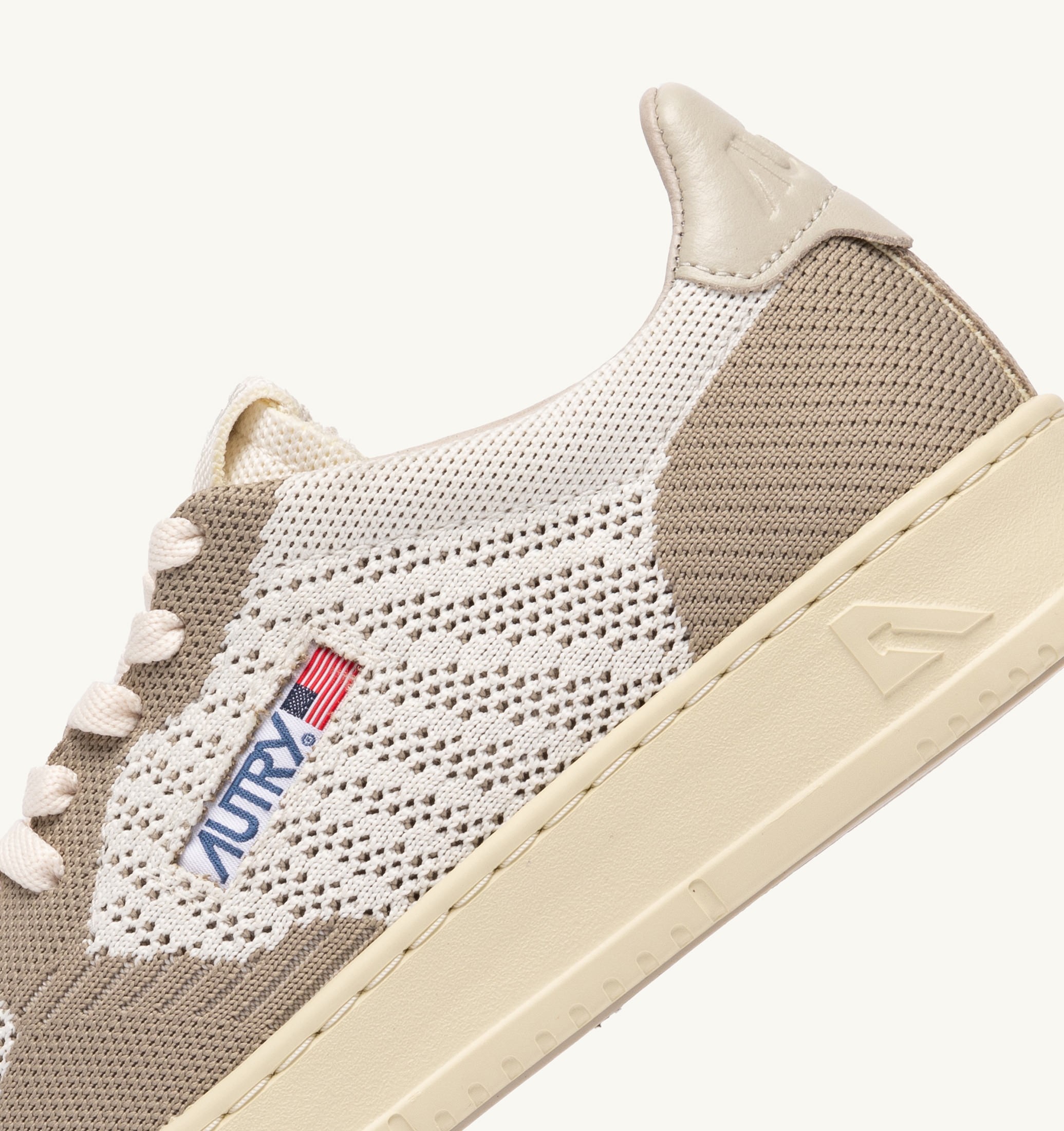 SNEAKERS MEDALIST EASEKNIT LOW IN MAGLIA AVORIO E PELICAN