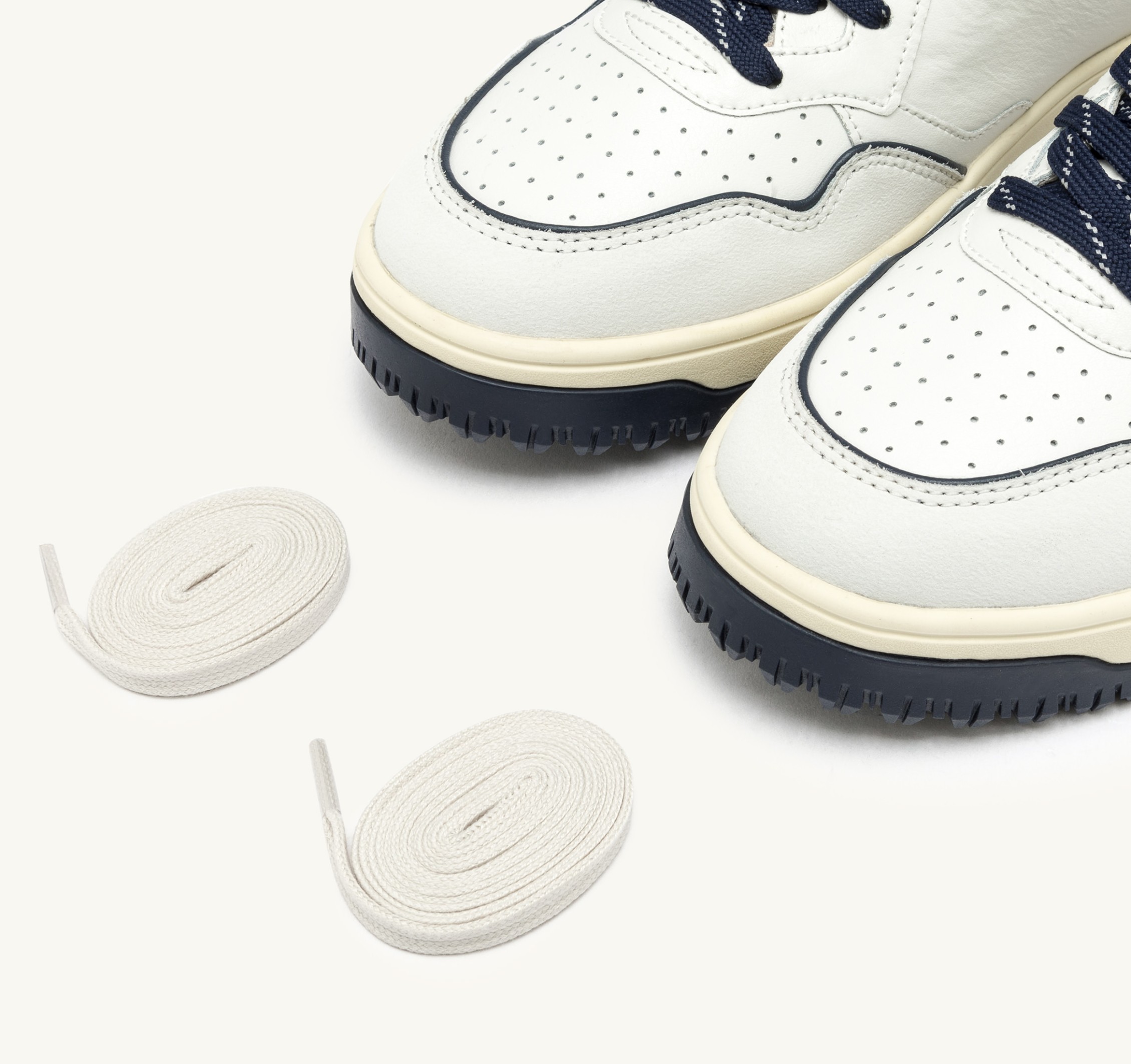 SNEAKERS GOLF LOW IN PELLE BIANCA E NAVY