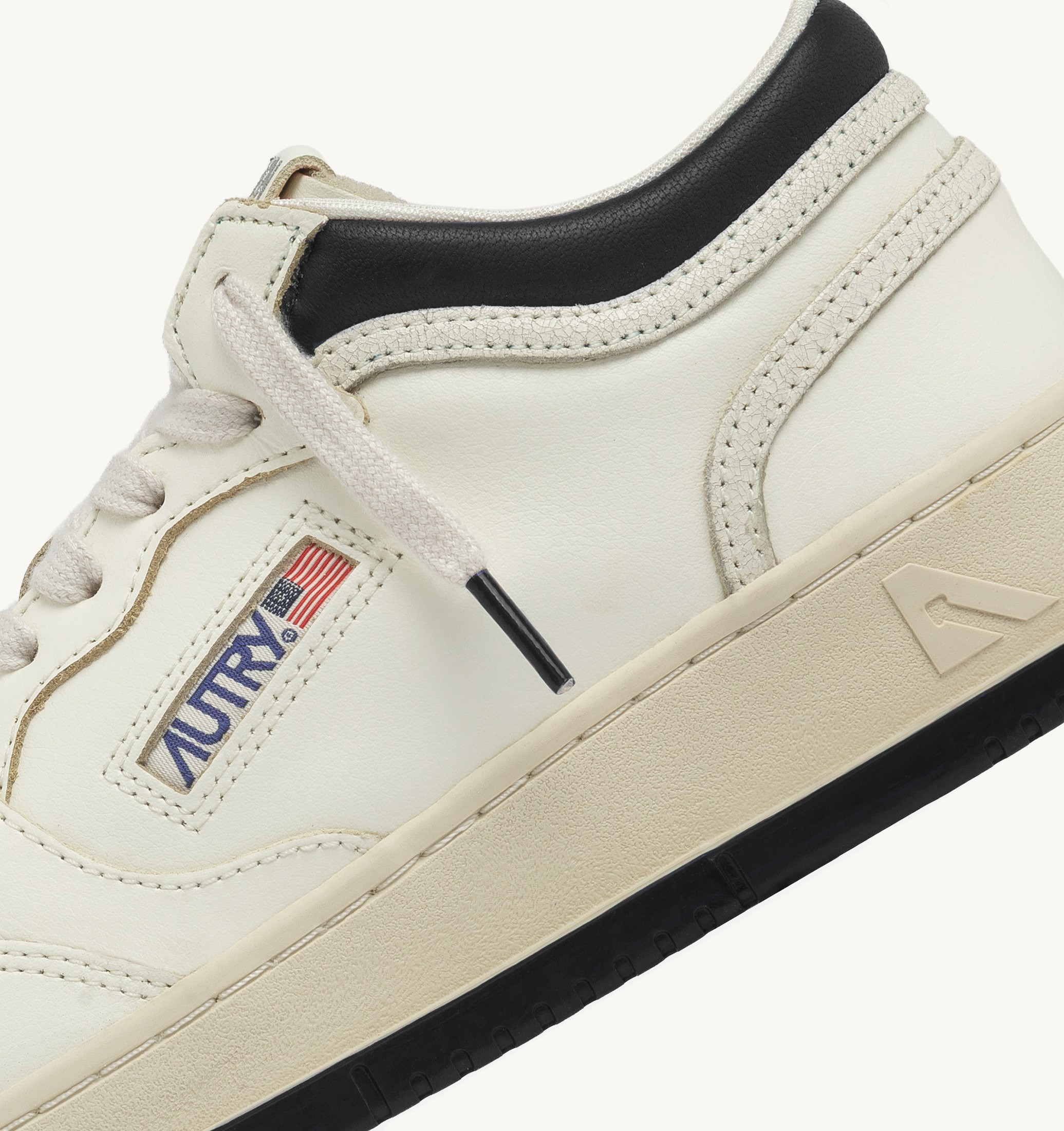 SNEAKERS MED-WAY IN PELLE COLORE MARSHMALLOW E NERO