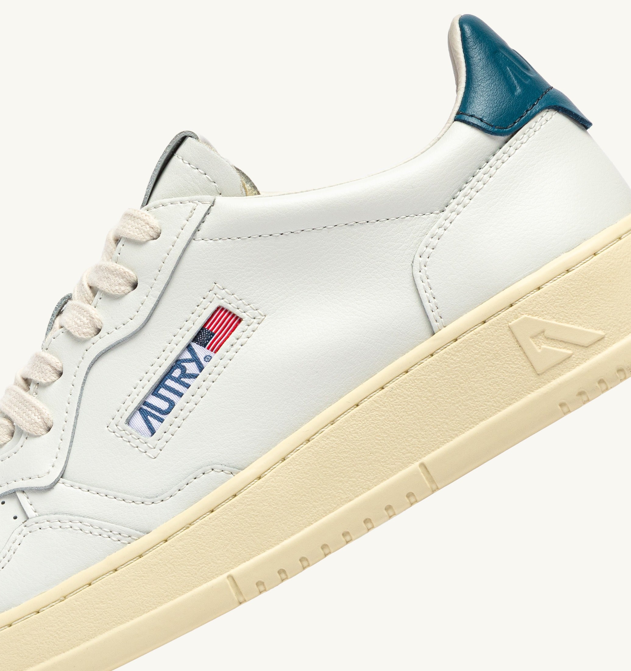 SNEAKERS MEDALIST LOW IN PELLE BIANCA E MALLARD BLUE