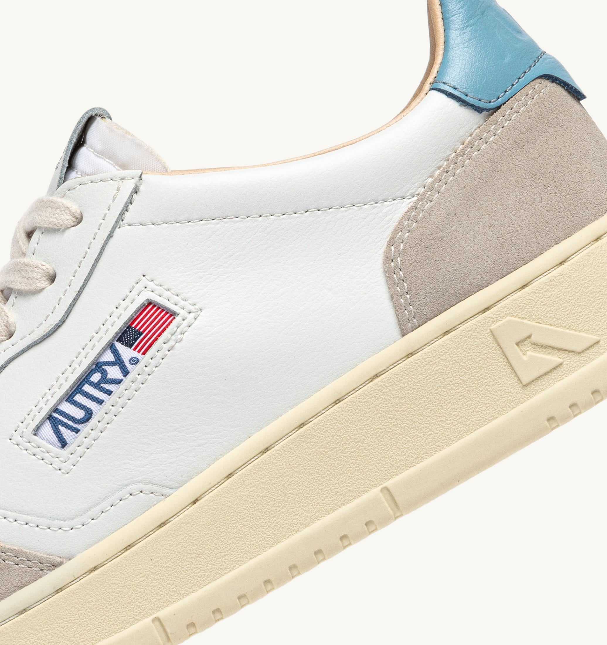 SNEAKERS MEDALIST LOW IN SUEDE E PELLE BIANCA E FORGET ME NOT