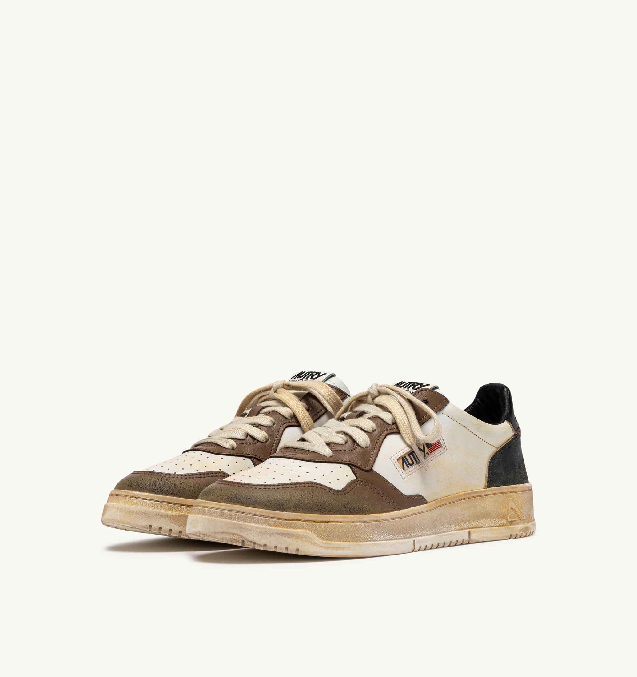SNEAKERS MEDALIST LOW SUPER VINTAGE IN PELLE BIANCA NERA E MALT MALL