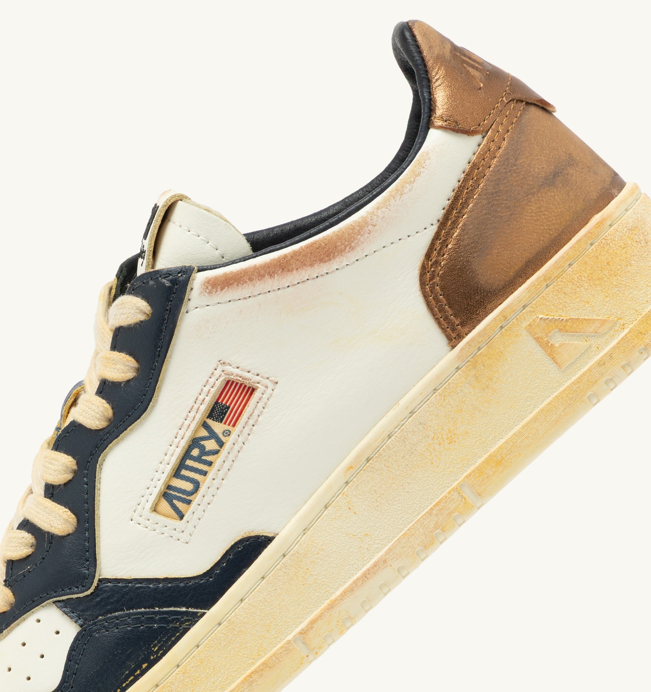 SNEAKERS MEDALIST LOW SUPER VINTAGE IN PELLE BIANCA RAME E SPACE