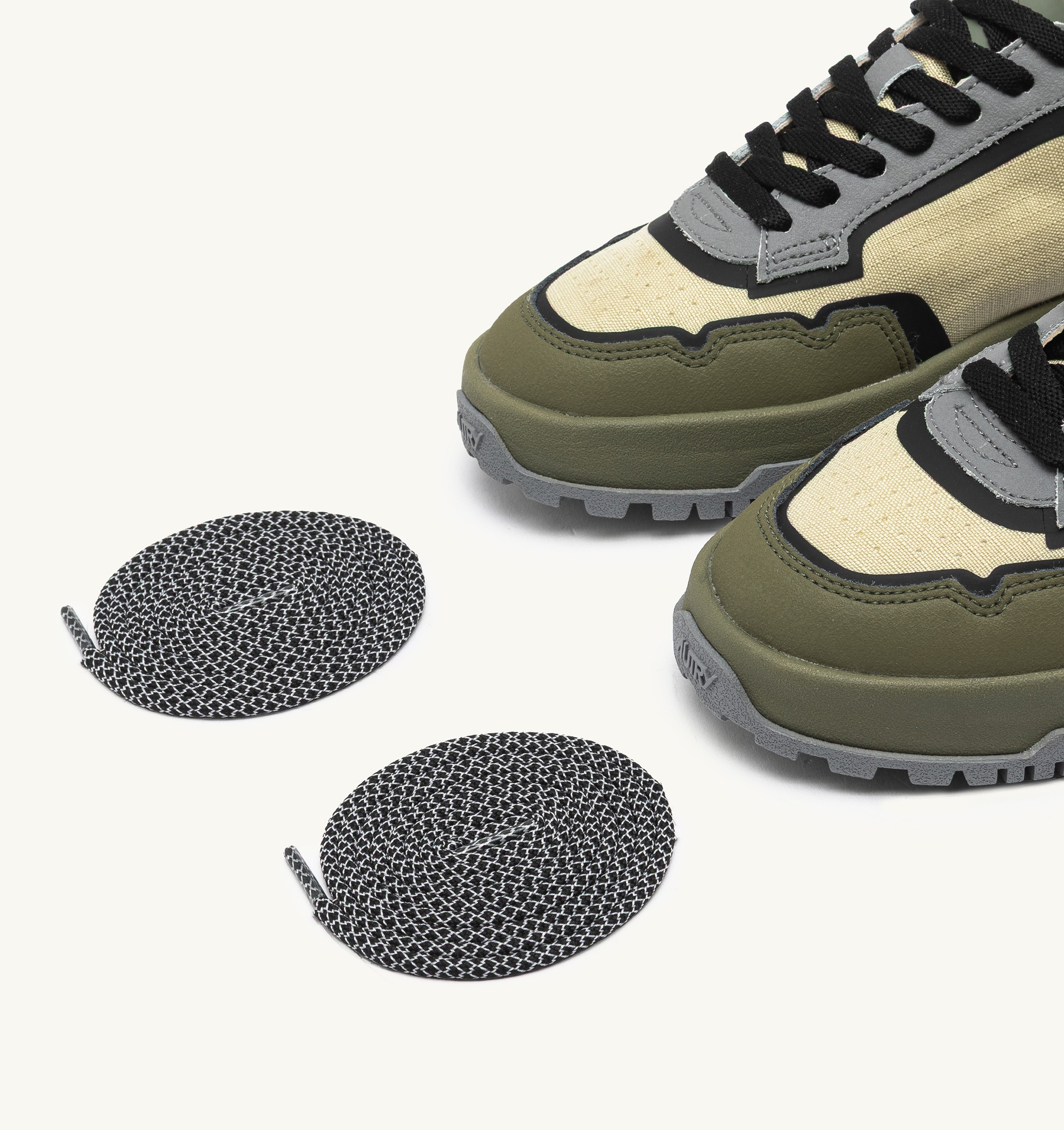 SNEAKERS WILDPACE LOW IN NYLON RIPSTOP E PELLE CASTLE WALL E TITANIUM