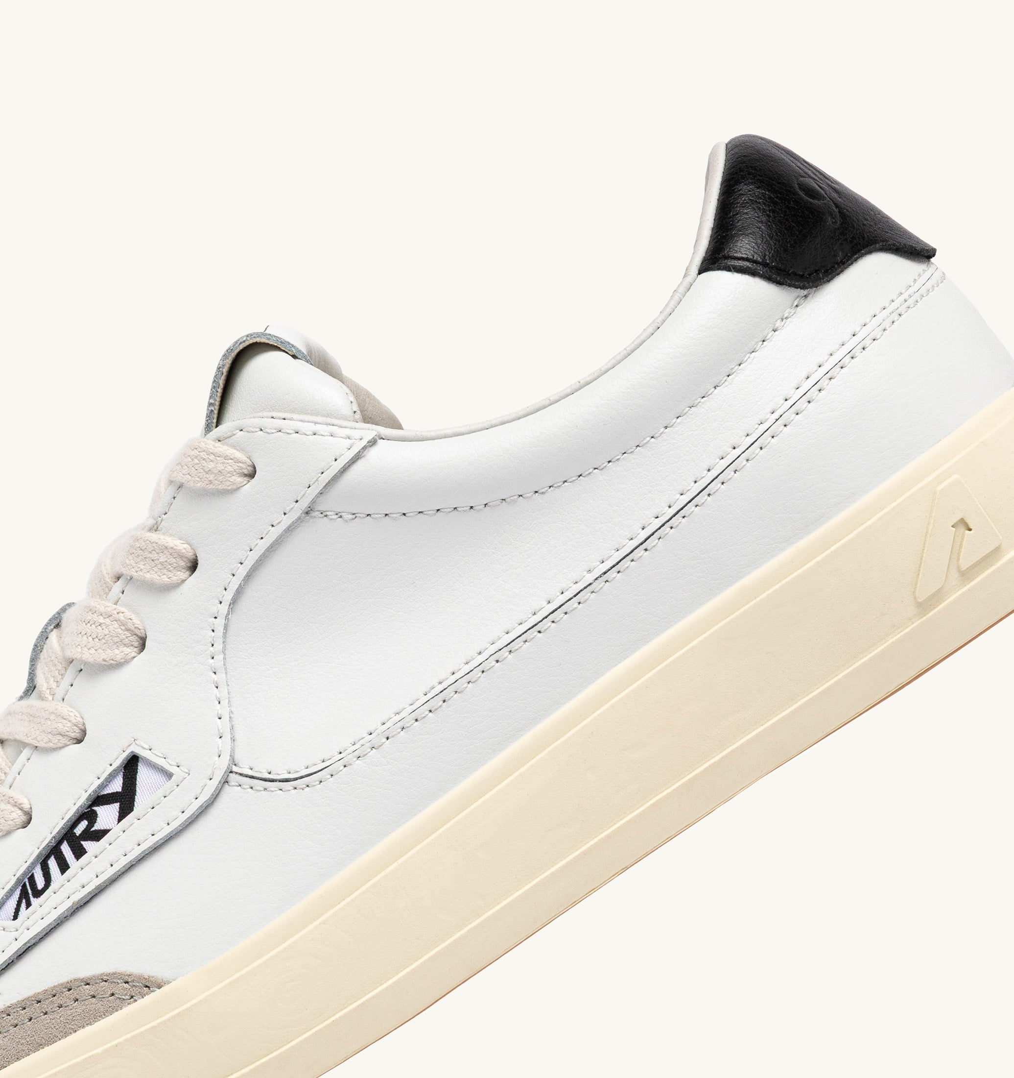 SNEAKERS WINDSCAPE LOW IN PELLE BIANCA E NERA
