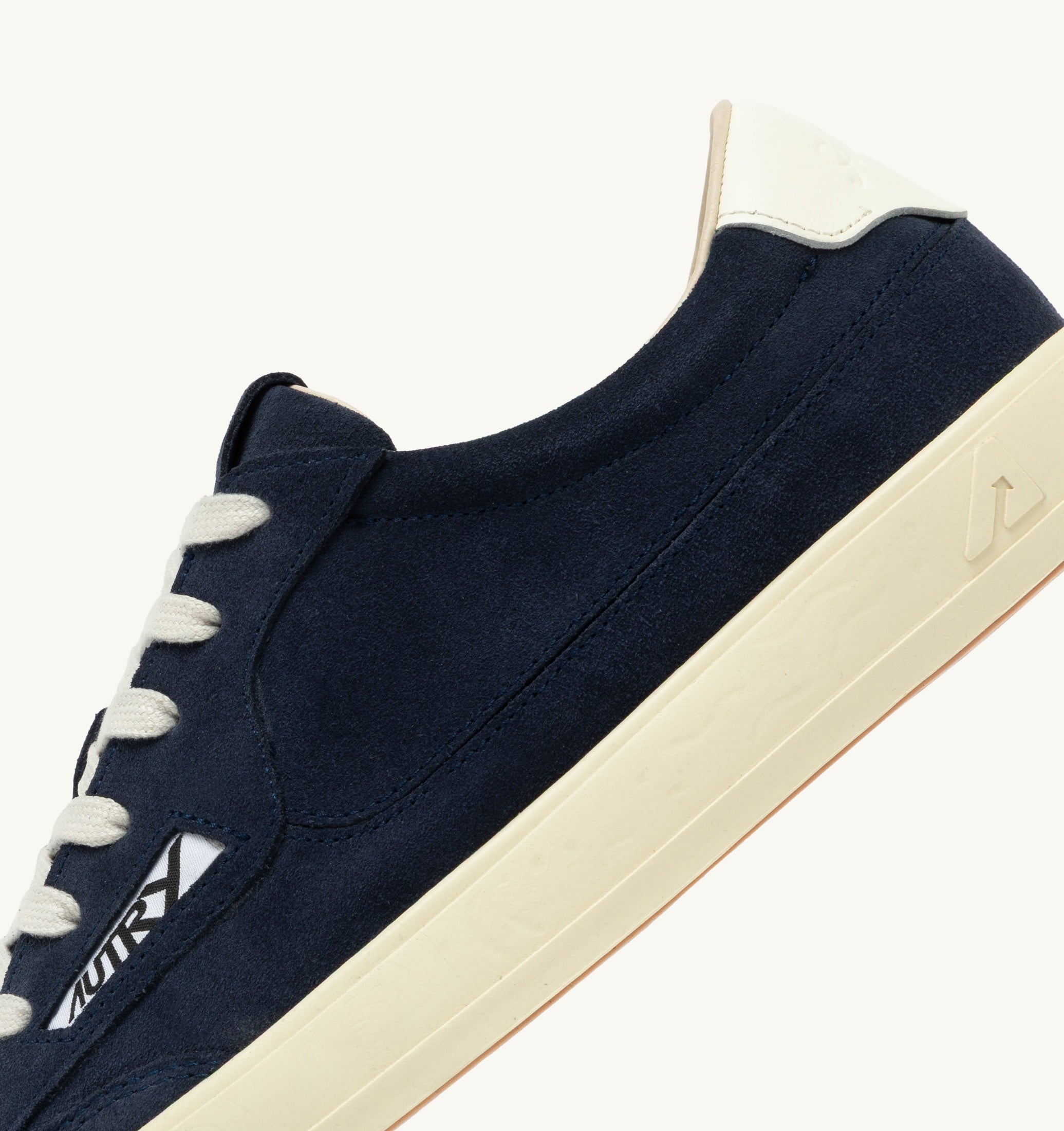 SNEAKERS WINDSCAPE LOW IN SUEDE NAVY E MARSHMALLOW