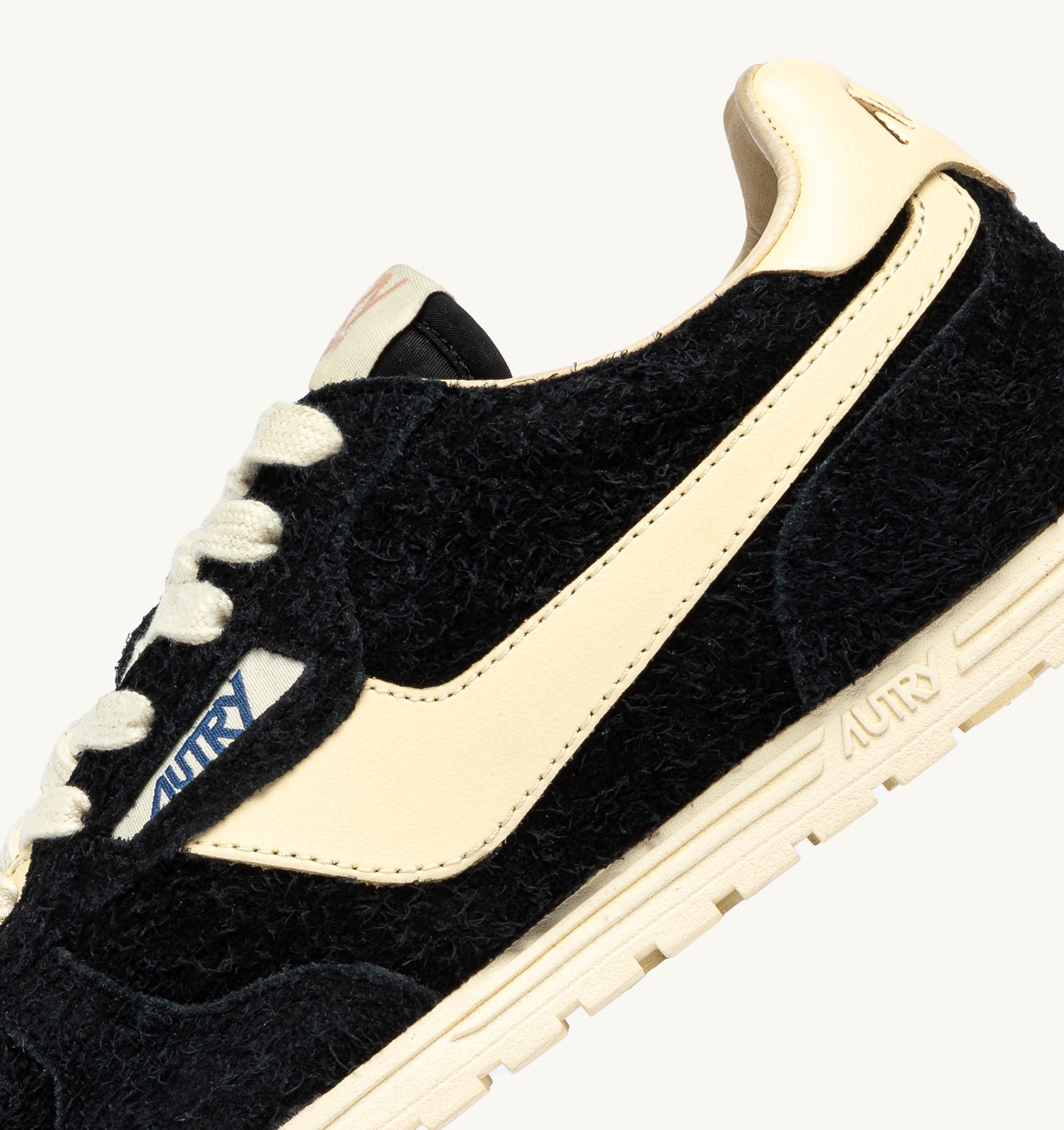 SNEAKERS WINDSPIN IN SUEDE E PELLE NERA E RUTABAGA
